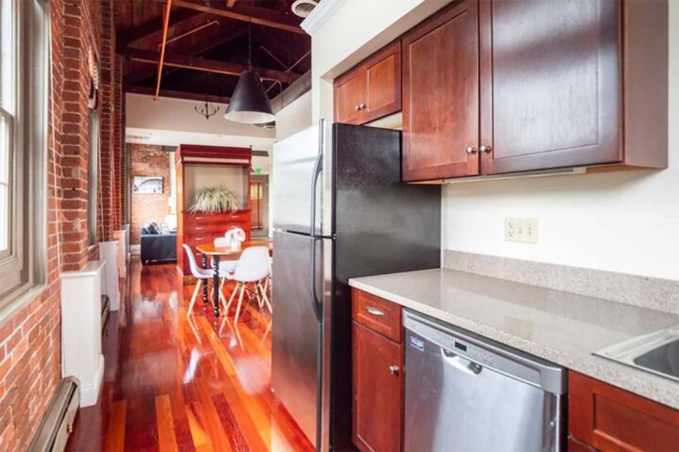 Jennifer'S Riverfront Foundry Apartment Downtown Providence Exterior photo